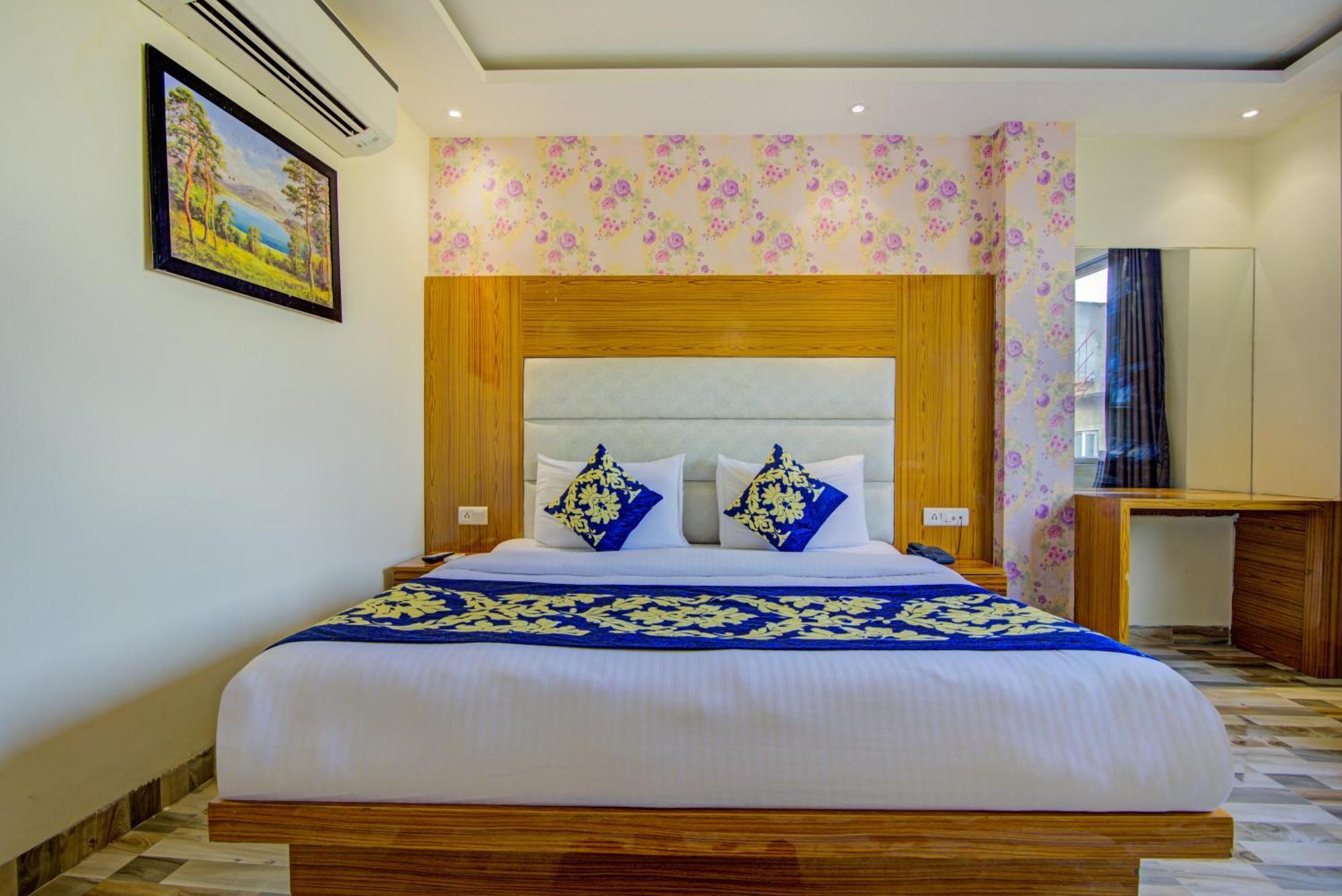 Hotel Smart Plaza By Smart Group Nueva Delhi Exterior foto