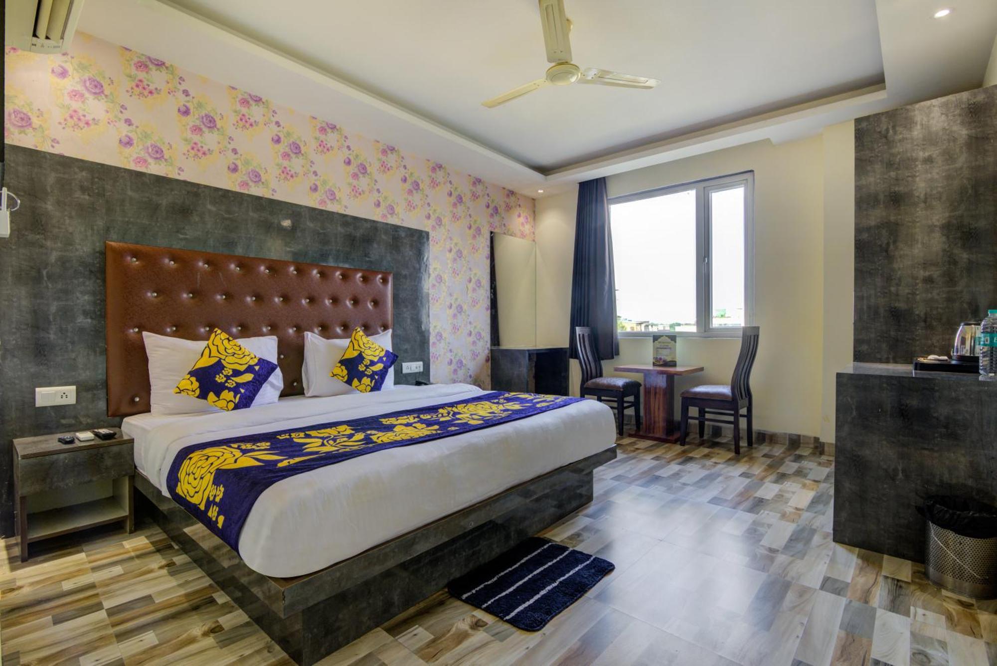 Hotel Smart Plaza By Smart Group Nueva Delhi Exterior foto